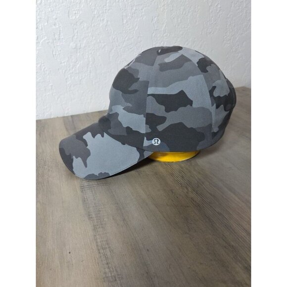 Lululemon Fast Free Run Cap Men’s Gray Camo Hat One Size - Picture 1 of 6